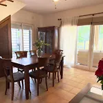 La Retama De La Encantada *