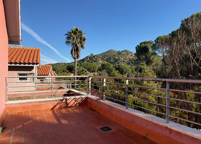 La Retama De La Encantada Holiday home *