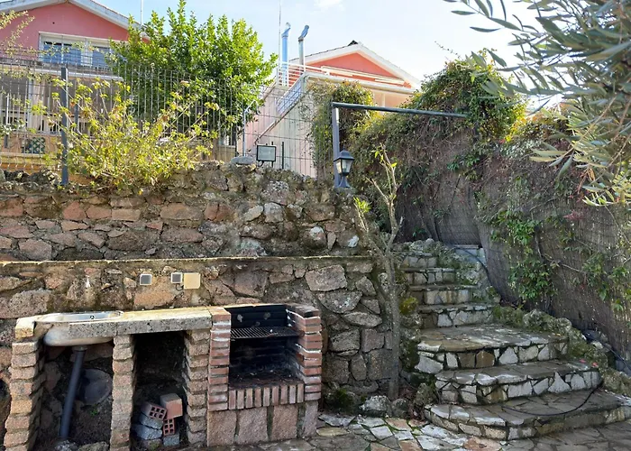 La Retama De La Encantada *