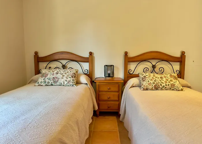 La Retama De La Encantada Holiday home *